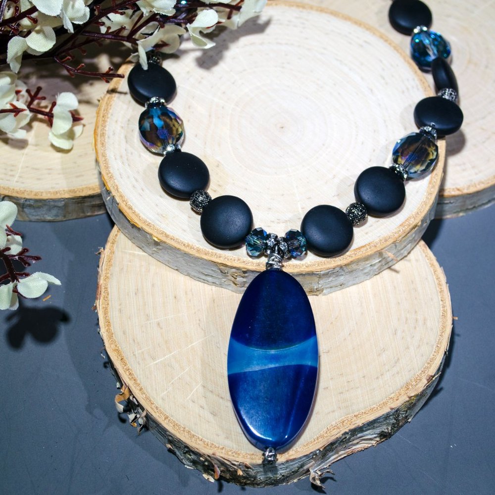 Blue Agate Pendant Necklace